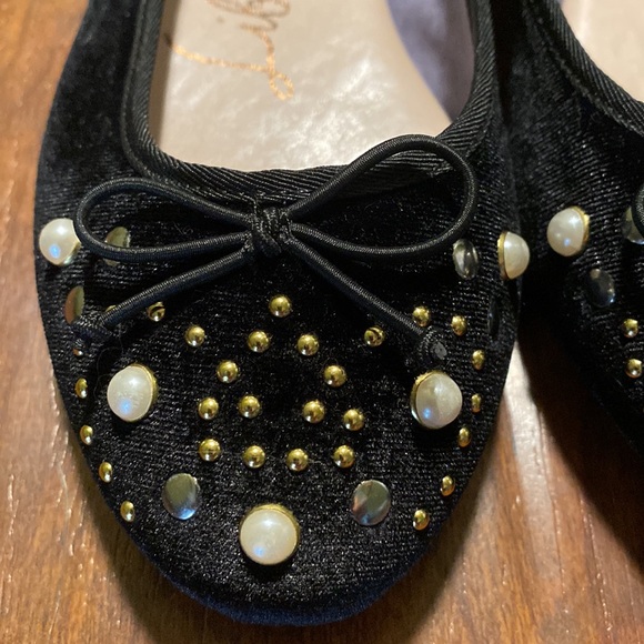 Black studded, Libby Edelman, velvet, ballet flat. Removable ribbon ankle strap. - Picture 2 of 7